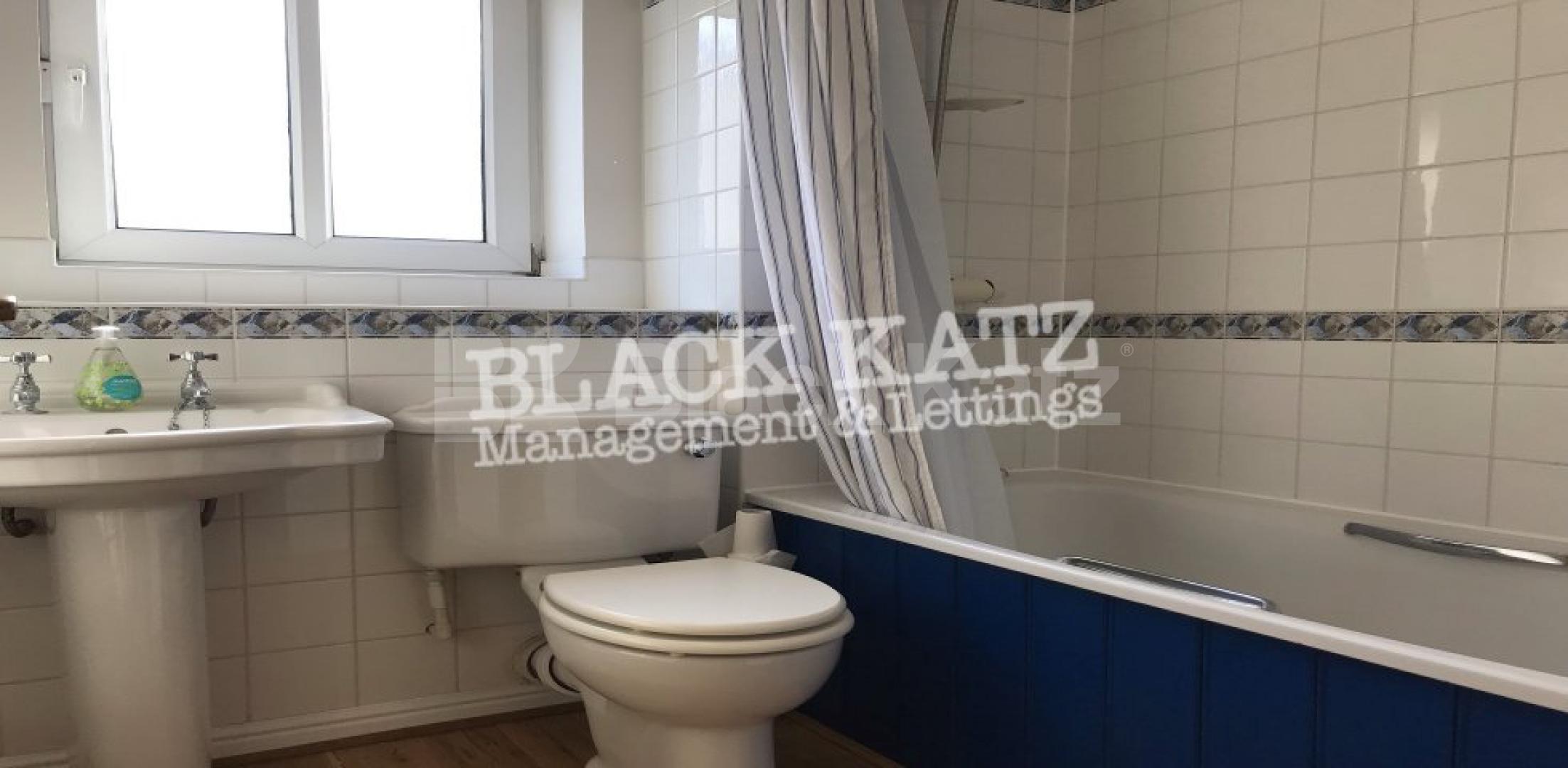 			NEW INSTRUCTION!, 2 Bedroom, 1 bath, 1 reception Apartment			 Millennium Drive, Isle Of Dogs